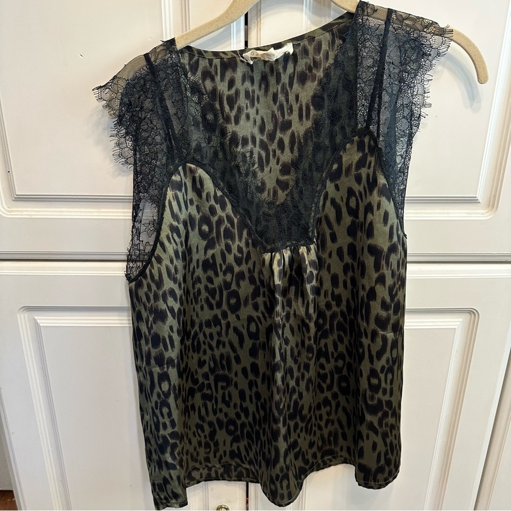 Love Stitch Woman’s Olive Green & Black Leopard Print, Lace Trim Blouse, Size M